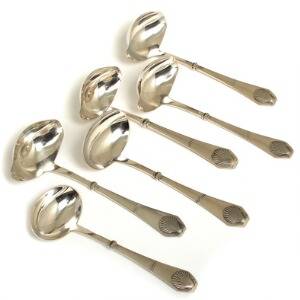 Strand. Seks sauceskeer af sølv. Udført hos Horsens Sølvvarefabrik. Vægt ca. 282 gr. 6