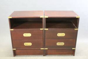 Sängbord med mässingsbeslag 1 par