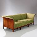 Frits Henningsen Tre-personers sofa med stel af mahogni. Sæde, sider og ryg betrukket med lysegrønt uld.