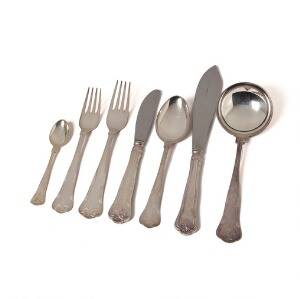 Herregård bestik af sølv. Vægt ekskl. dele med stål 1385 gr. 55