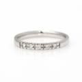 Diamantring af 14 kt. hvidguld prydet med brilliantslebne diamanter. Str. 60,5.