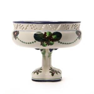 Opsats med gennembrudt kant af fajance, dekoreret i farver med blomster. Aluminia 732265. Diam. 25 cm. H. 22 cm.