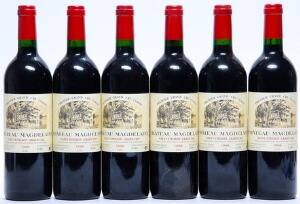 12 bts. Château Magdelaine, Saint-Émilion 1. Grand Cru Classé 1998 A hfin. Owc.