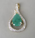 Smaragd- og diamant vedhæng