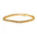 Diamantarmbånd af 18 kt. guld prydet med talrige brillantslebne diamanter på i alt ca. 1.00 ct. L. 18,5 cm. Ca. 2010.