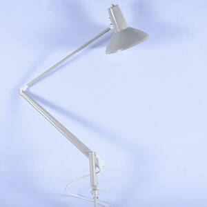 SKRIVBORDSLAMPA, 1900-talets senare del.