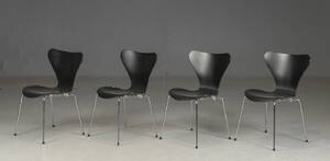 Arne Jacobsen. Sæt på fire syverstole, model 3107 4