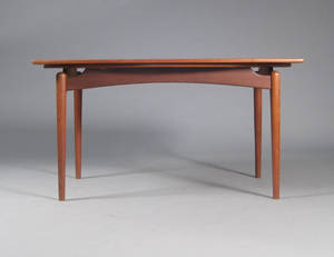 Dansk møbelproducent. Spisebord