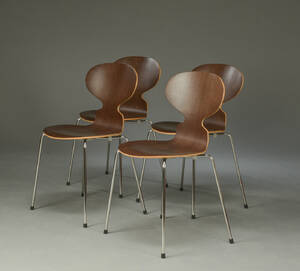 Arne Jacobsen. Fire Myrestole, model 3101 
