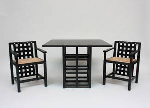 Charles Rennie Mackintosh 1868-1928. Square Gate Leg Table og to Candida armstole 3