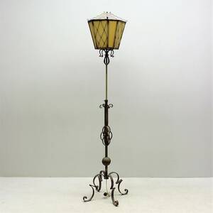 Golvlampa