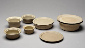 Grethe Meyer 1918-2008. Kgl. Porcelæn. Ildpot stentøj. 9