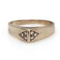 Hugo Grün Diamantring af 14 kt. hvidguld prydet med talrige brillantslebne diamanter. Str. 56.