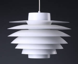 Svend Middelboe, Verona pendel, Nordisk Solar Denne vare er sat til omsalg under nyt varenummer 4396391