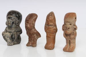 Fire sydamerikanske keramik figurer, Chorrerakultur. Start 1900-tallet. 4