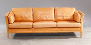 Mogens Hansen. Tre-personers sofa model 2225