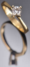 Rusisk solitairering af 18 kt guld, ca. 0.45 ct