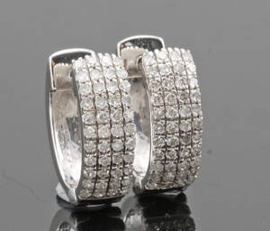 Diamond earrings in gold approx 0.55ct