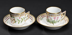 Kgl. Porcelæn. Flora Danica. Par kaffekopper 2
