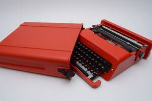 Skrivmaskin, Olivetti Valentine