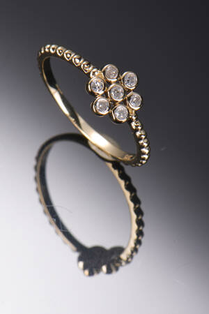 Brillantring af guld, str. 55