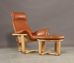 Westnofa. Lænestol samt skammel 2 Denne vare er sat til omsalg under nyt varenummer 4186750