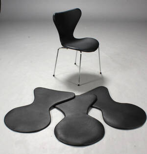 Læderovertræk til Arne Jacobsen syverstole. Sort 4