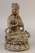 Kinesisk Guanyin på lotustrone