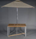 Rektangulært havebord samt parasol 2