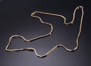 Lang halskæde af 14 kt. guld med kasselås - 78 cm.