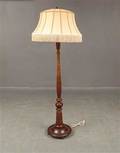 Golvlampa, 1900-talets första del