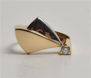 Bræmer Jensen - ring med brillant på ca. 0.06 ct