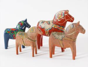 Dalahästar 4st, bl.a. omkring 1900-talets mitt