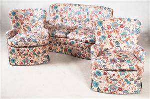 2 Personensofa mit Paar Sesseln, gewebter Blumenstoff 3