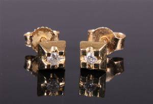 Mary by Aagaard. Ørestikkere, 14 kt. guld, diamanter