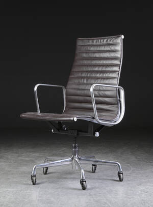 Charles Eames. Kontorstol, Aluminium Group, læder