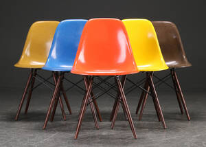 Charles Eames. Seks glasfiber stole, model DSW 6