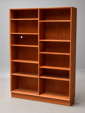 Dansk møbelproducent. Reol, teaktræ