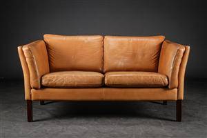 Dansk møbelproducent. 2-pers. sofa, læder