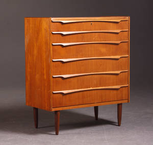 Dansk møbelproducent, kommode af teaktræ