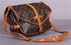Louis Vuitton, skuldertaske, model Saumur 25 