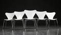 Arne Jacobsen. Seks stole, model 3107, hvide 6 