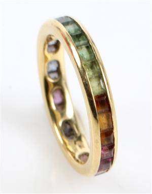 Regnbue Ring, 18 kt m Carreslebne stene, 4 gram