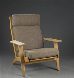 Hans J. Wegner. Lænestol model GE290A 