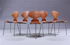 Arne Jacobsen. Myren. Stabelstole, teaktræ 5