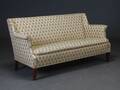 Dansk møbelarkitekt. To-pers. sofa