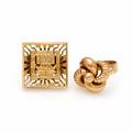 To ringe af 14 og 18 kt. guld. Vægt i alt i 14 kt. guld ca. 11 gr. I 18 kt. guld ca. 7,5 gr. 2