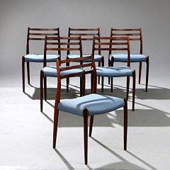 Niels O. Møller Et sæt på seks stole af ostindisk palisander. Sæder betrukket med blå uld. Model 78. Udført hos J. L. Møller. 6