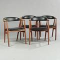 Dansk møbeldesign Et sæt på fire armstole af teak, sæde og ryg med sort skai. Udført hos FSS. 4