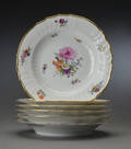 Royal Copenhagen. Fuld Saksisk blomst, takket guldkant. 6
